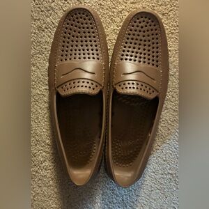 Men’s size 9 Floafers
